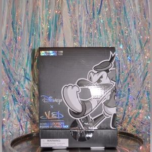 ❌SOLD❌JLED X Disney Donald Duck black & white vinyl figurine